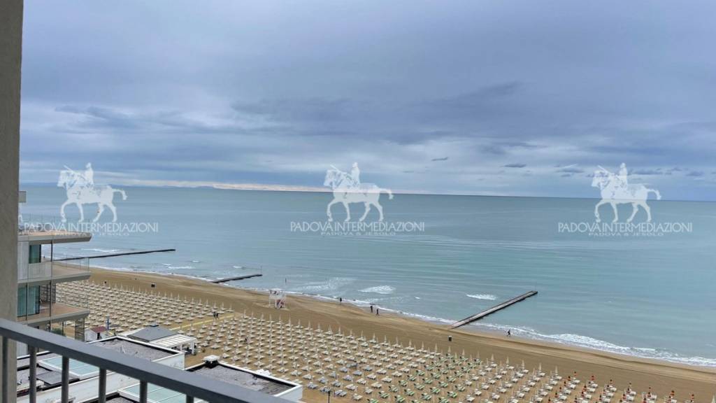 appartamento in vendita a Jesolo in zona Lido