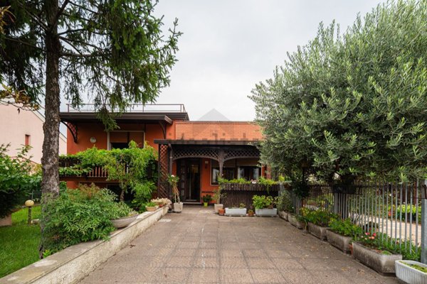 casa indipendente in vendita a Jesolo