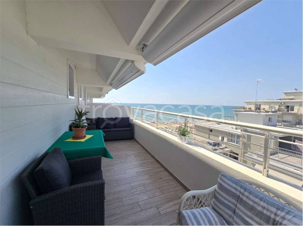 appartamento in vendita a Jesolo in zona Lido