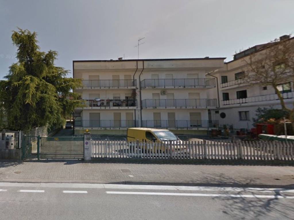 appartamento in vendita a Jesolo in zona Lido