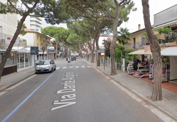 negozio in vendita a Jesolo in zona Lido