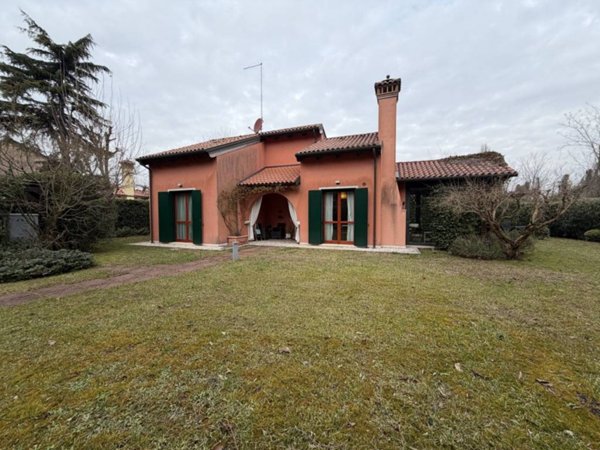 casa indipendente in vendita a Jesolo in zona Lido