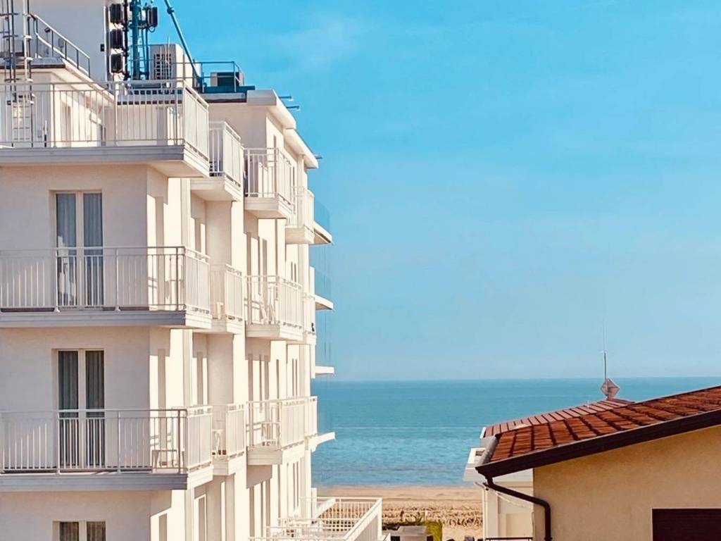 appartamento in vendita a Jesolo in zona Lido