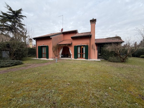 casa indipendente in vendita a Jesolo in zona Lido
