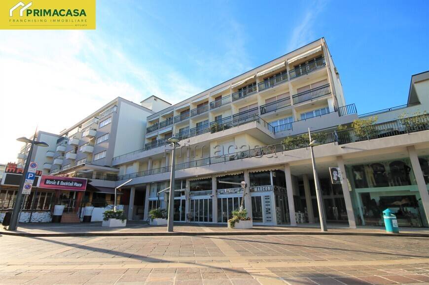 appartamento in vendita a Jesolo in zona Lido