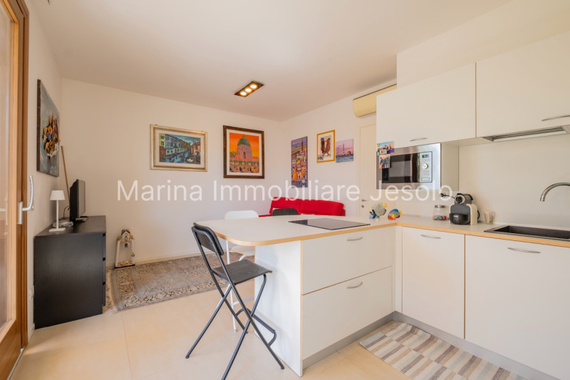 appartamento in vendita a Jesolo in zona Lido