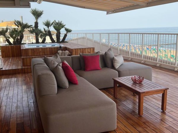 appartamento in vendita a Jesolo in zona Lido