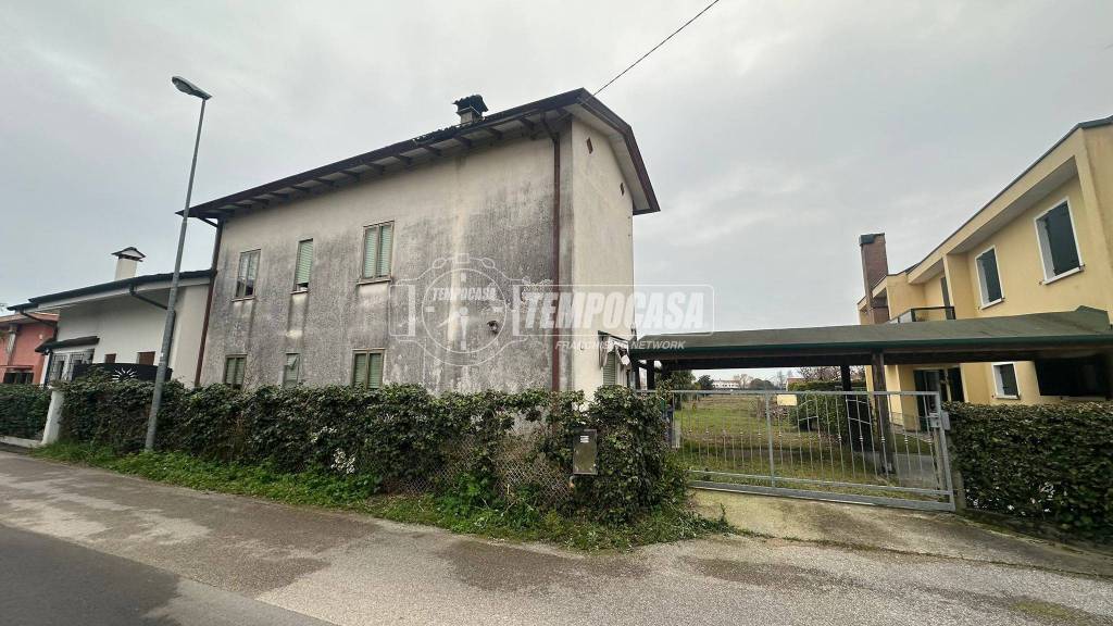 casa indipendente in vendita a Jesolo