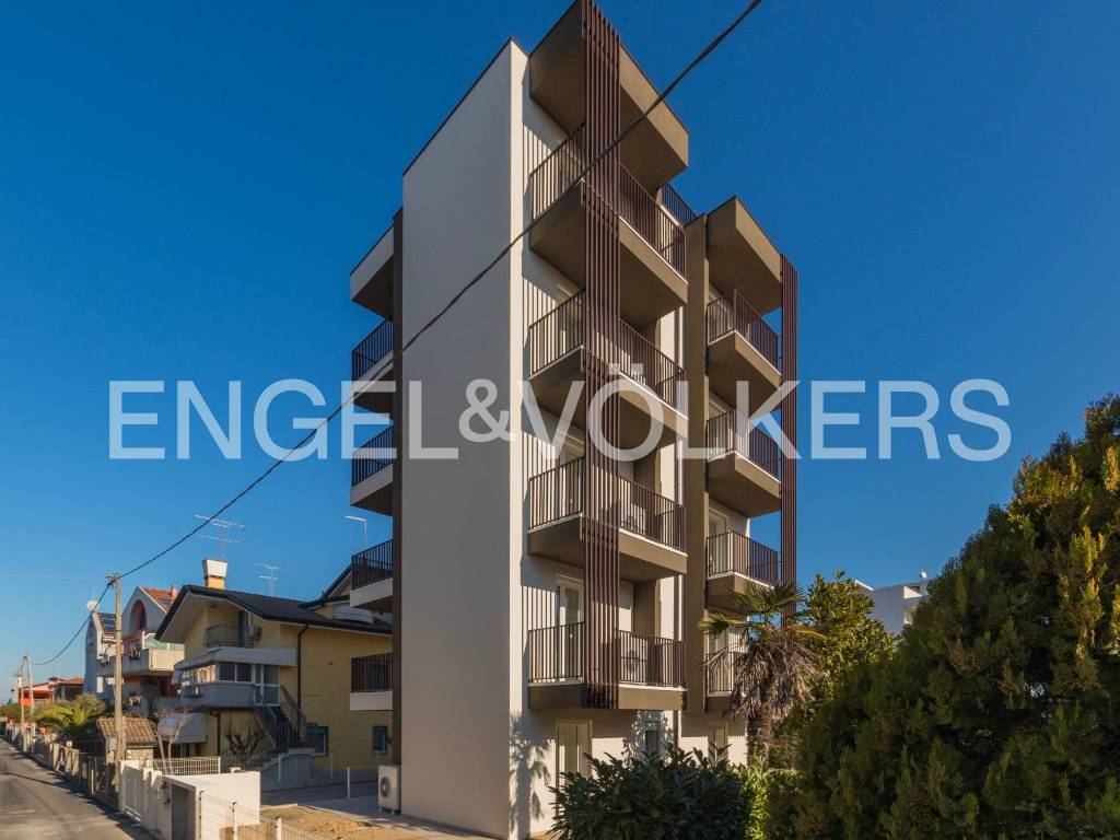 appartamento in vendita a Jesolo in zona Lido