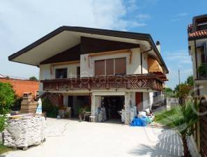 casa indipendente in vendita a Jesolo