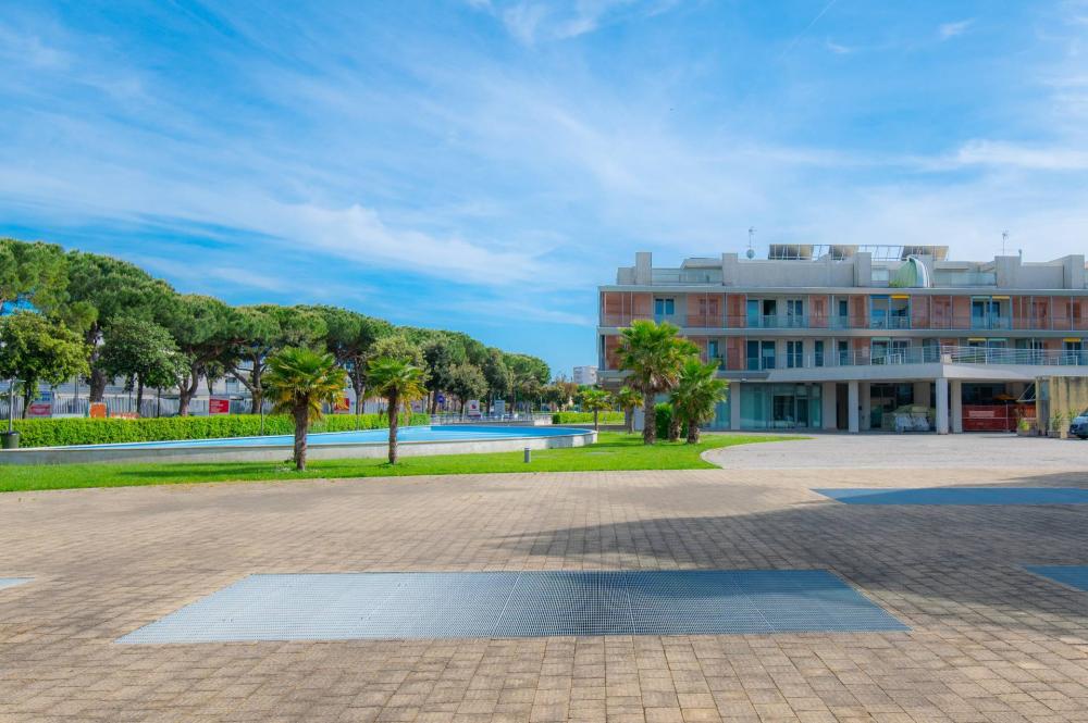 locale commerciale in vendita a Jesolo in zona Lido