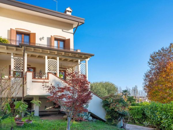 casa indipendente in vendita a Jesolo in zona Cortellazzo