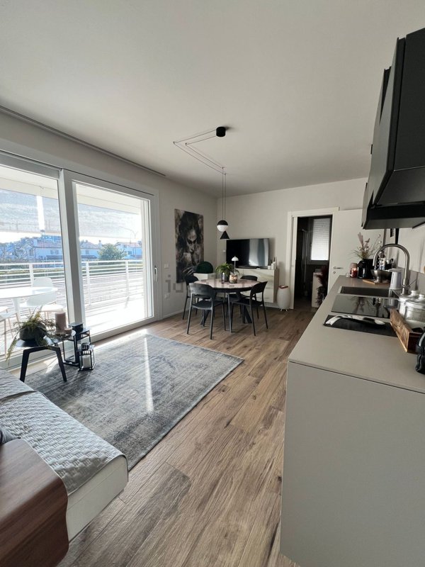 appartamento in vendita a Jesolo in zona Lido