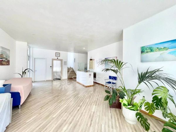 appartamento in vendita a Jesolo in zona Lido