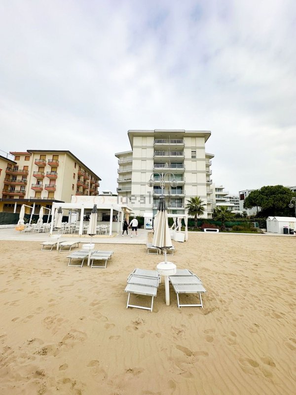 appartamento in vendita a Jesolo in zona Lido