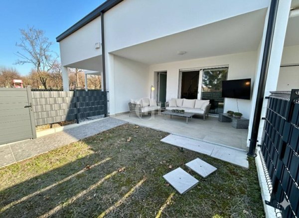 casa indipendente in vendita a Jesolo in zona Lido