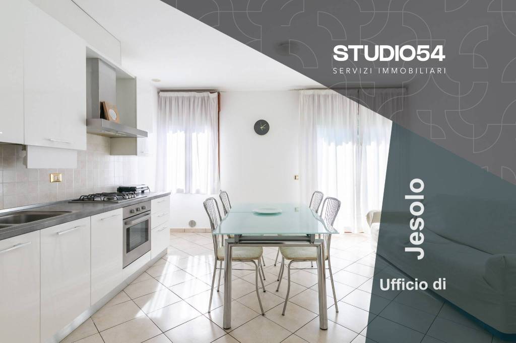 appartamento in vendita a Jesolo in zona Lido