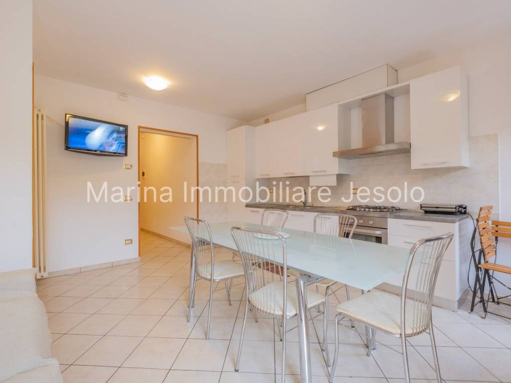 appartamento in vendita a Jesolo in zona Lido