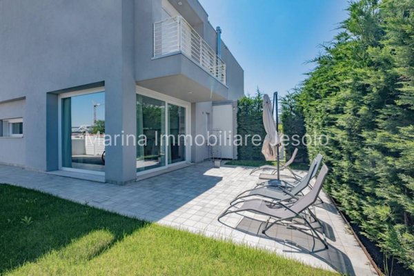 casa indipendente in vendita a Jesolo in zona Lido