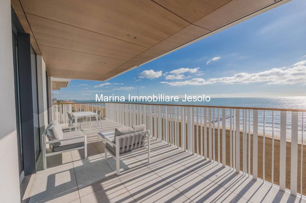 appartamento in vendita a Jesolo in zona Lido