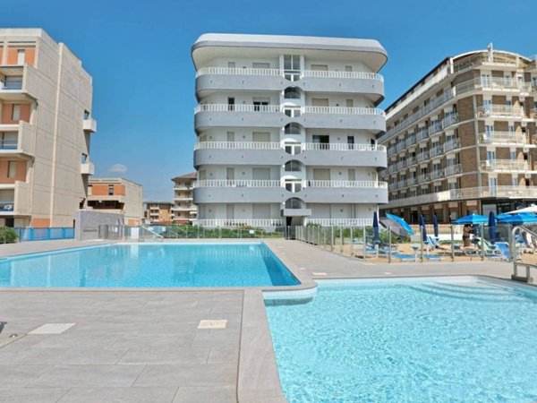 appartamento in vendita a Jesolo in zona Lido