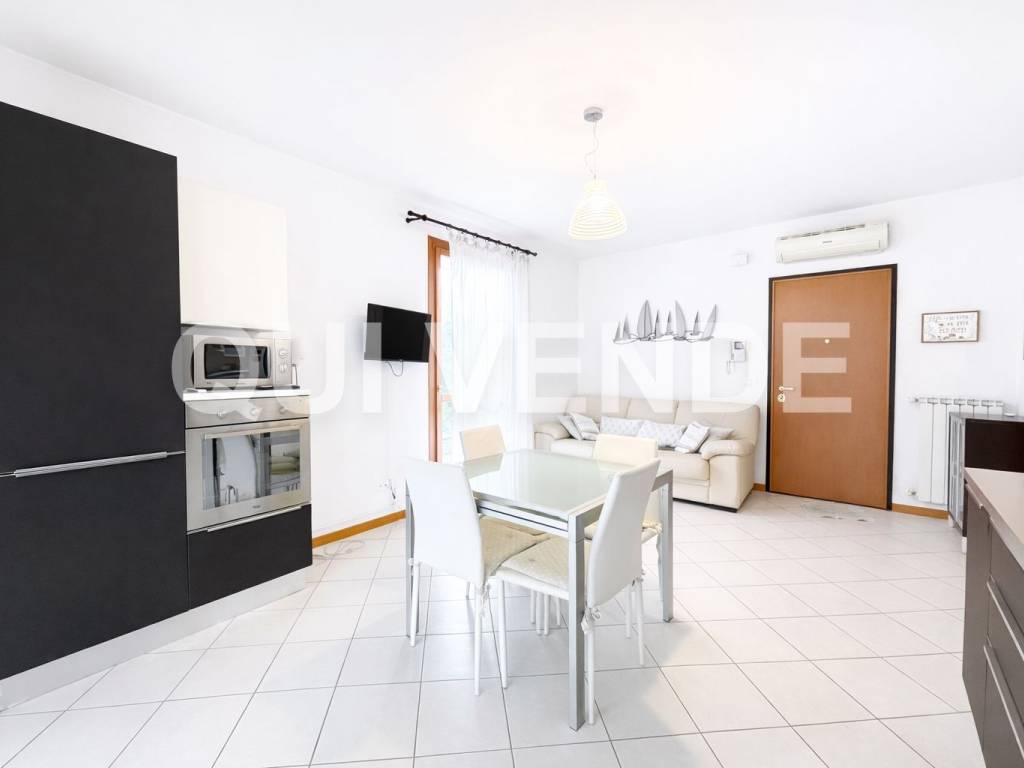 appartamento in vendita a Jesolo in zona Lido