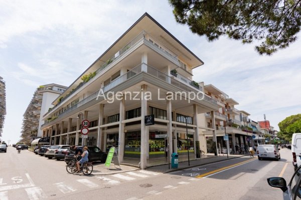 appartamento in vendita a Jesolo in zona Lido