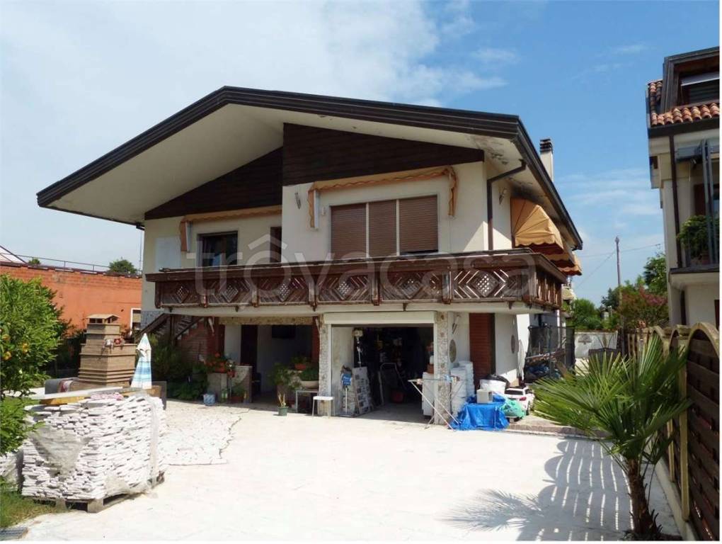 casa indipendente in vendita a Jesolo