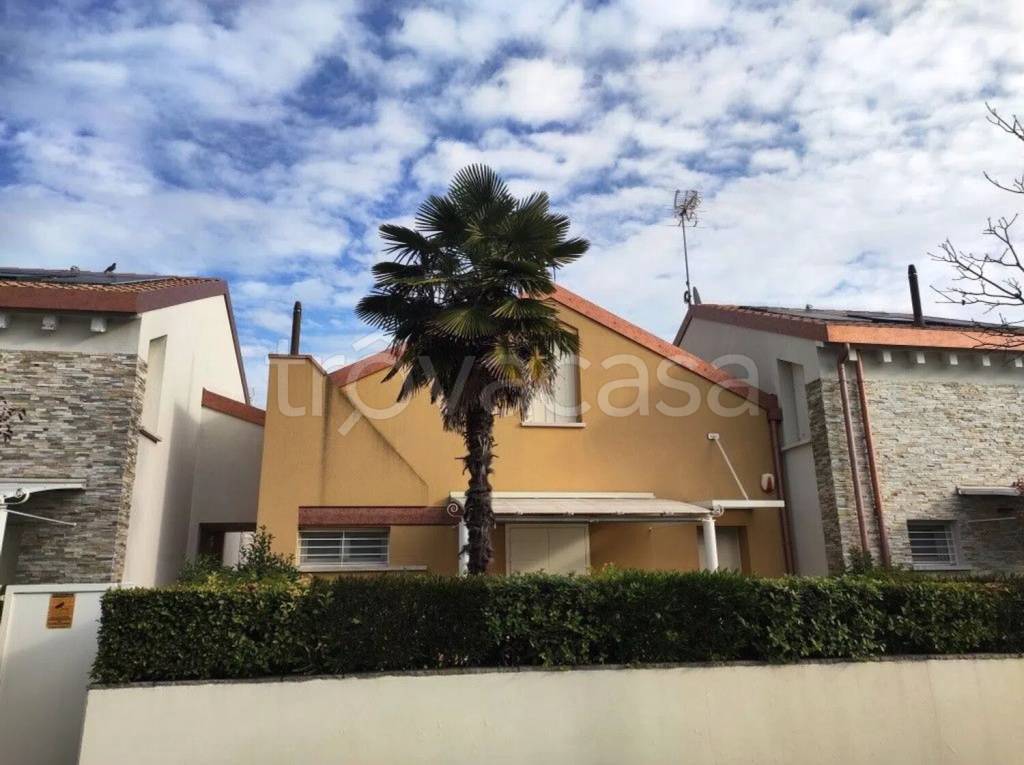 casa indipendente in vendita a Jesolo in zona Lido