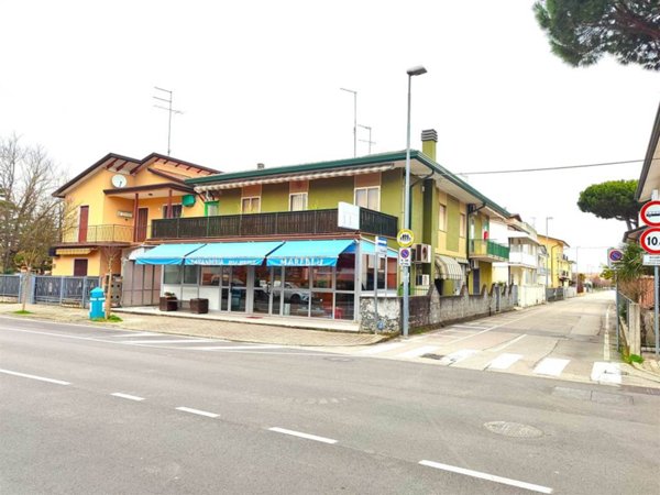 casa indipendente in vendita a Jesolo in zona Lido
