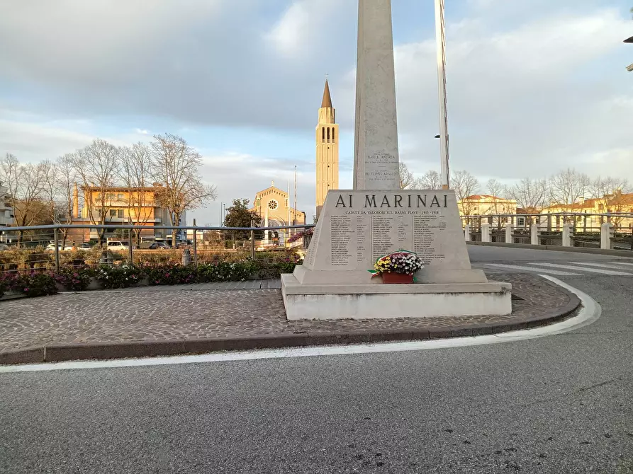 appartamento in vendita a Jesolo in zona Lido