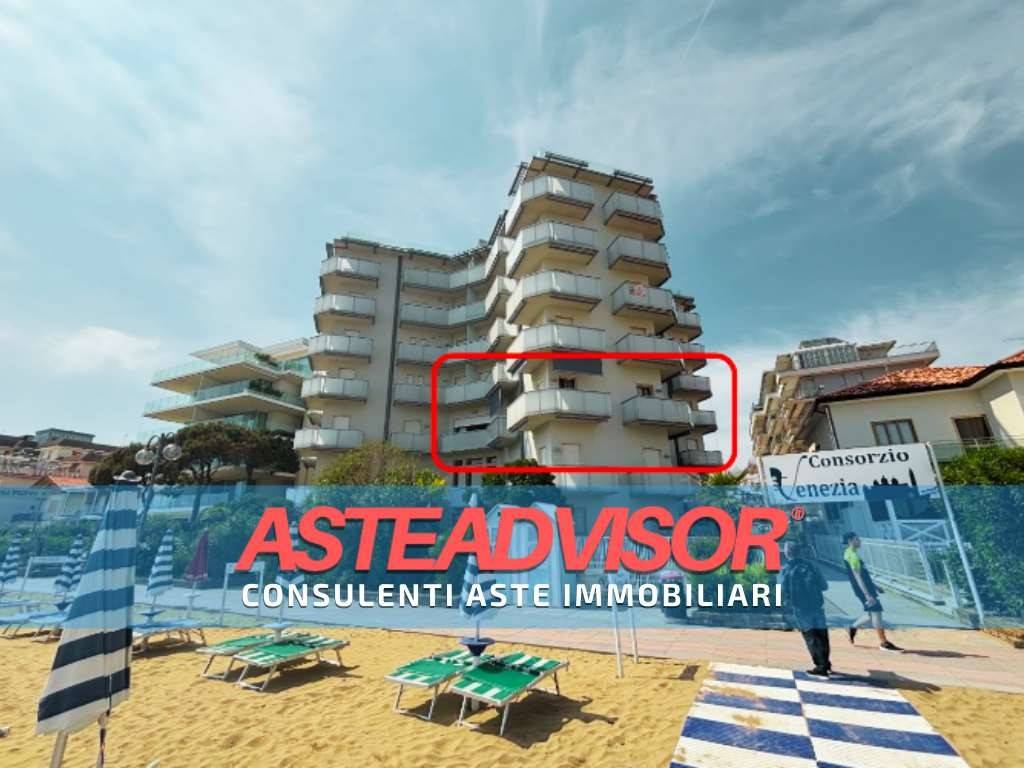 appartamento in vendita a Jesolo in zona Lido