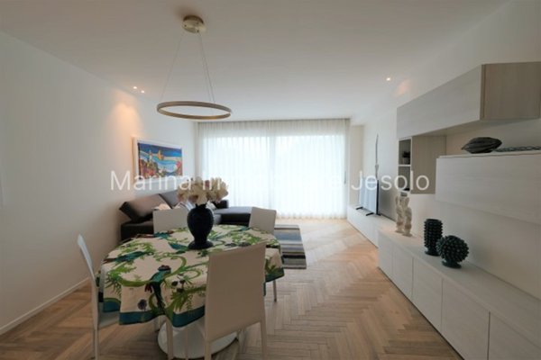 appartamento in vendita a Jesolo in zona Lido