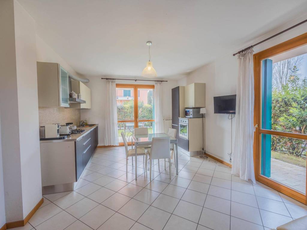 appartamento in vendita a Jesolo in zona Lido