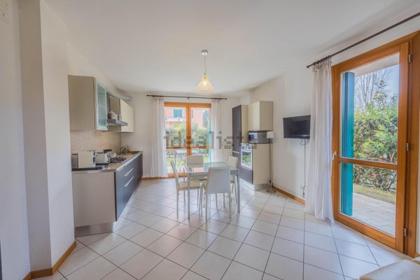 appartamento in vendita a Jesolo in zona Lido