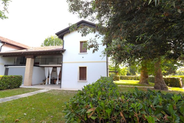 appartamento in vendita a Jesolo in zona Lido