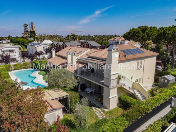 appartamento in vendita a Jesolo in zona Lido