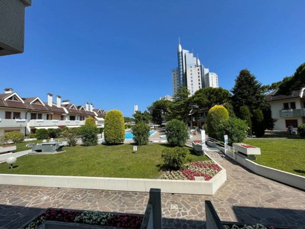 appartamento in vendita a Jesolo in zona Lido