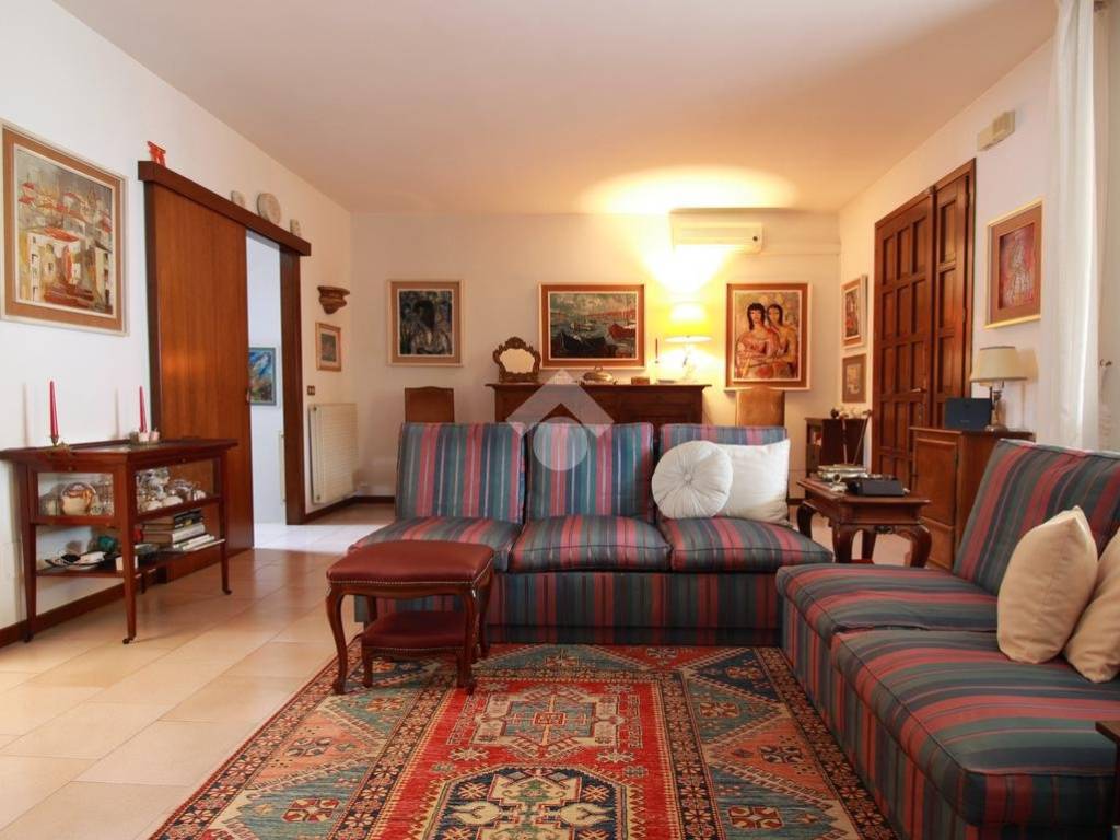 casa indipendente in vendita a Jesolo in zona Lido