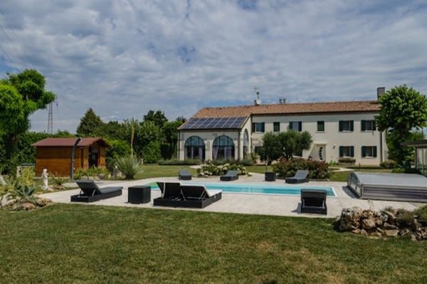 casa indipendente in vendita a Jesolo in zona Ca' Pirami