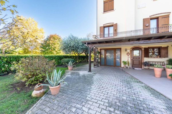casa indipendente in vendita a Jesolo in zona Cortellazzo