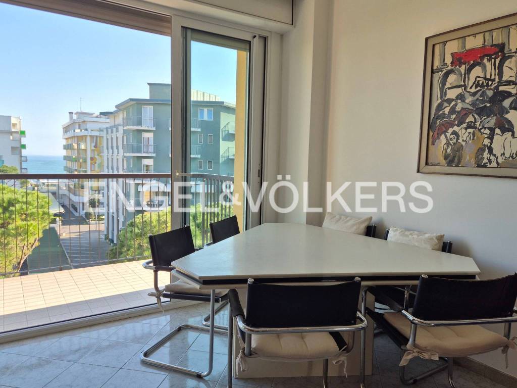 appartamento in vendita a Jesolo in zona Lido