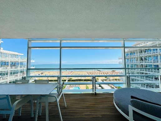 appartamento in vendita a Jesolo in zona Lido