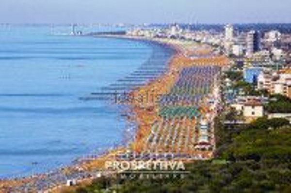 negozio in vendita a Jesolo in zona Lido