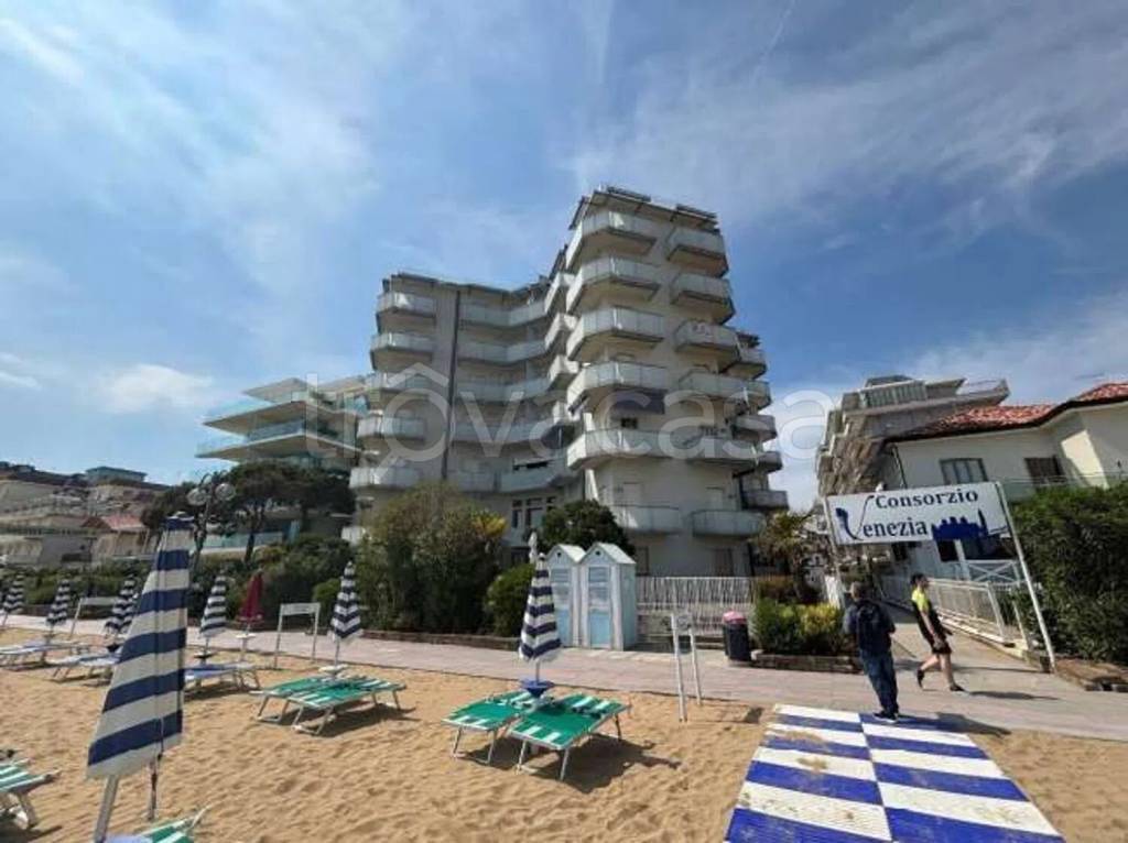 appartamento in vendita a Jesolo in zona Lido