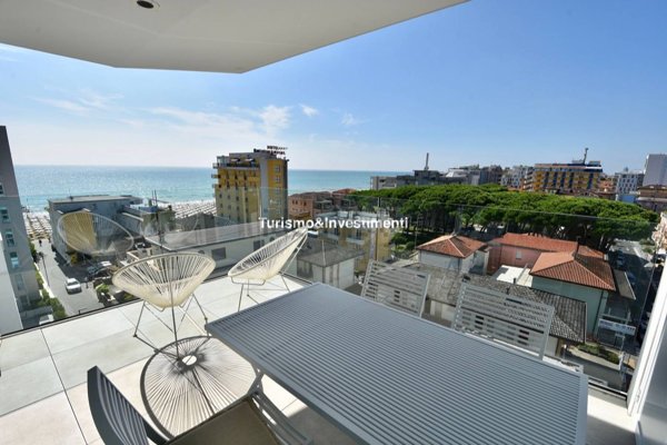 appartamento in vendita a Jesolo in zona Lido