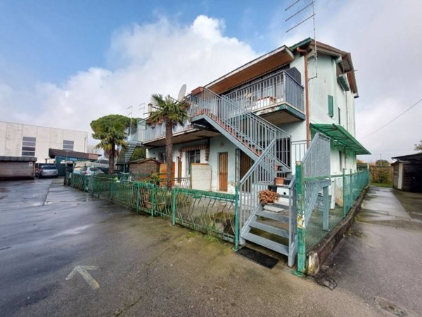 appartamento in vendita a Jesolo in zona Lido