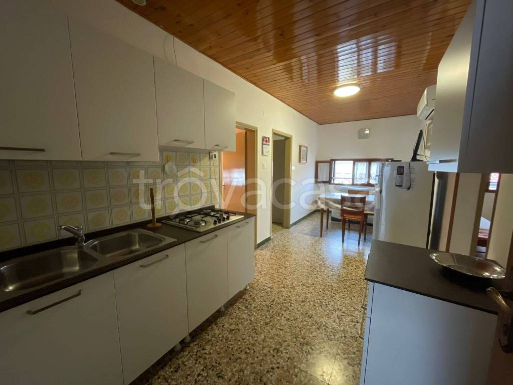 appartamento in vendita a Jesolo in zona Lido