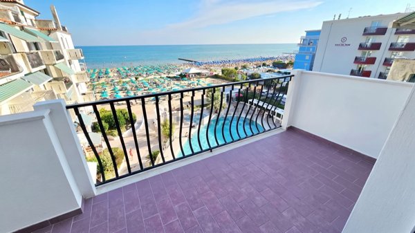 appartamento in vendita a Jesolo in zona Lido