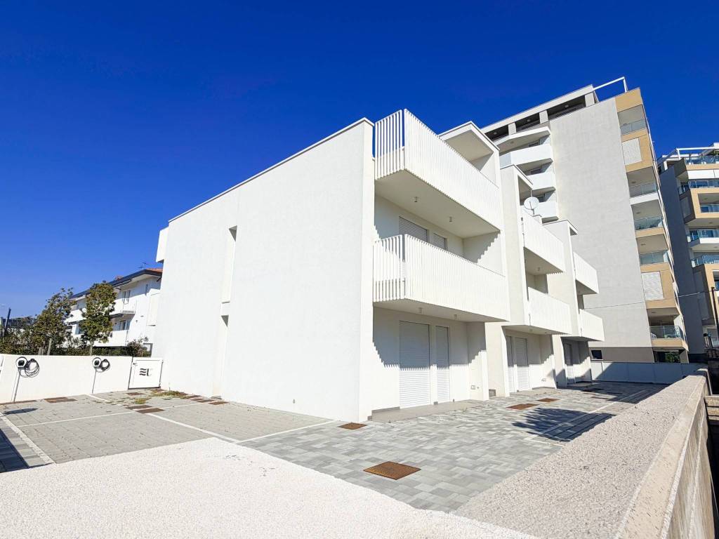 appartamento in vendita a Jesolo in zona Lido
